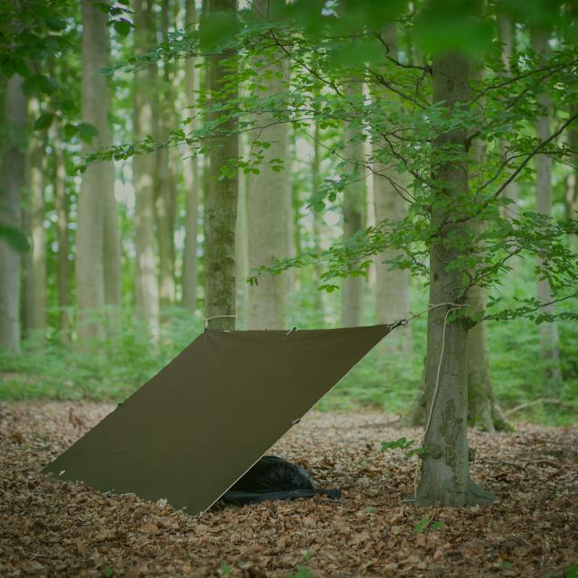 Tschum チャン Light Tarp 150 x 300 EtaProof Olive ライトタープ オリーブ シェルター