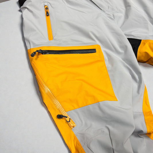 サンプルセール EIGER アイガー grey mango / L