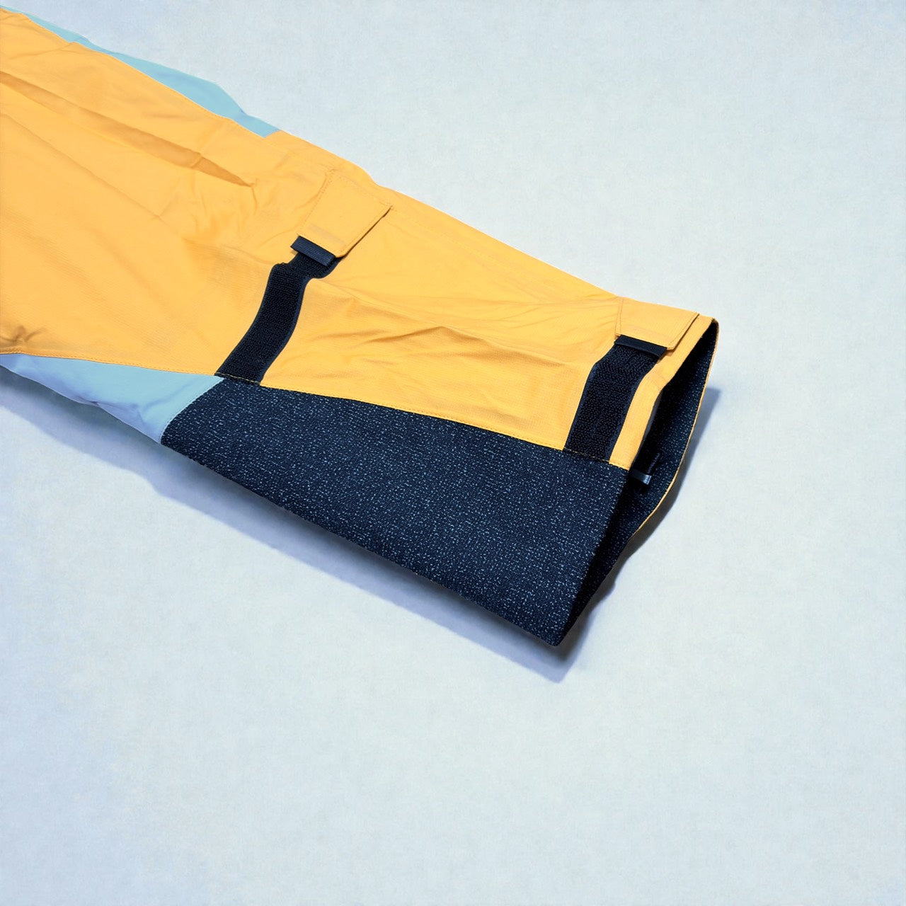 サンプルセール EIGER アイガー grey mango / L